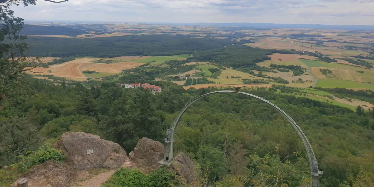 Adlerbogen auf dem Donnersberg bei Dannenfels